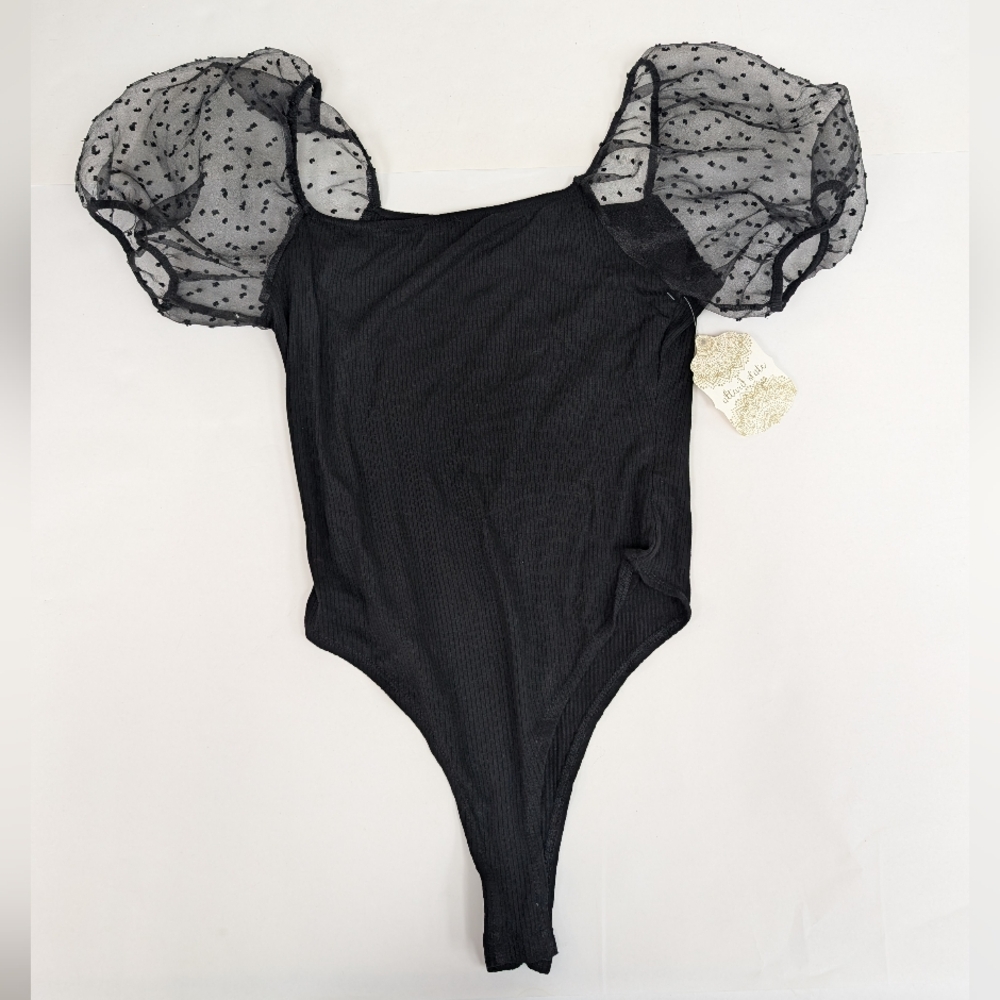 Altar'd State Puffy Short Sleeve Black Body Suit Large